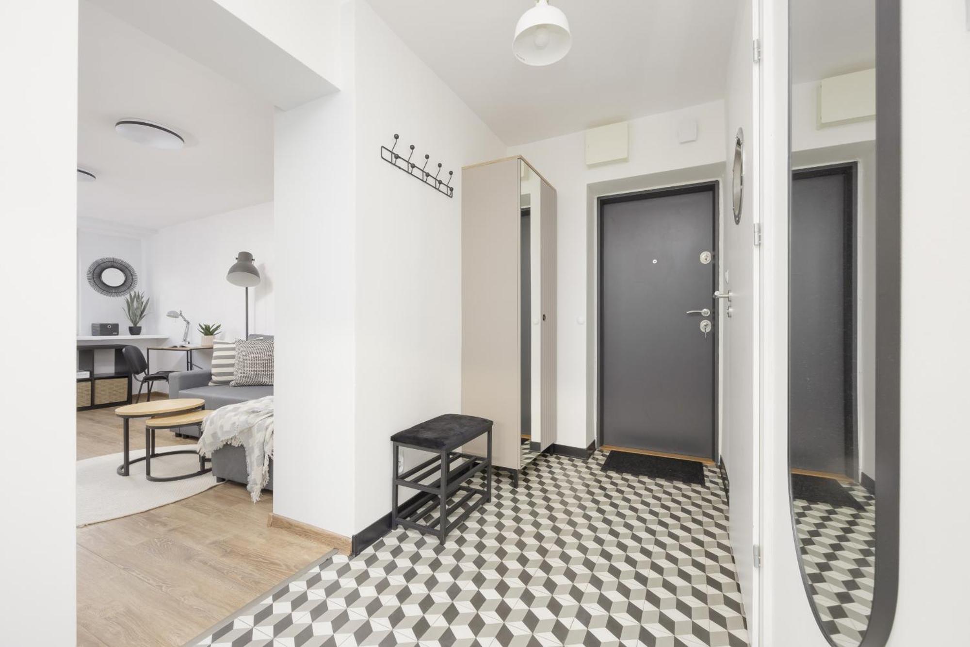 Apartment Elegant Grey Wspolna Srodmiescie In By Renters Warschau