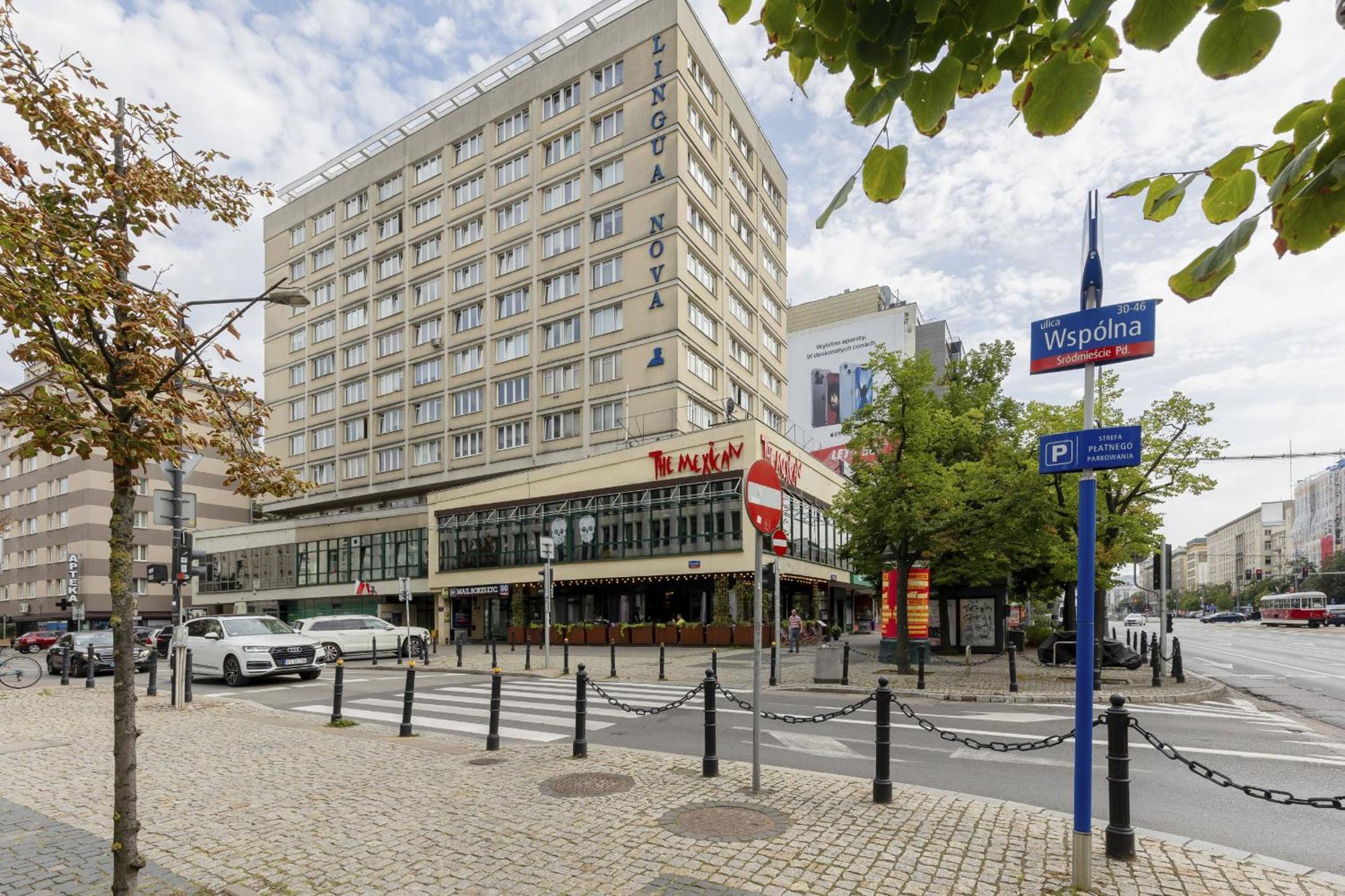Elegant Grey Wspolna Srodmiescie In By Renters Apartment *